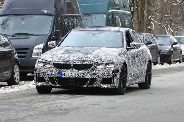 BMW 3 serisi kamuflajlı olarak görüntülendi